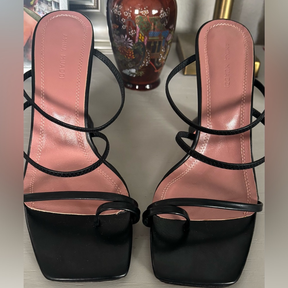 Black strappy heels with flared heel. ✨chic AF✨